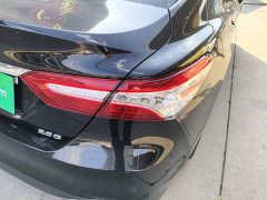 Toyota Camry 2.0G Luxury - ფოტო 8