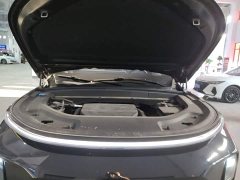 Li Auto L9 2024 Ultra - ფოტო 20