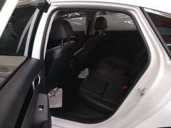 Honda Civic 2022 180TURBO CVT Premium Edition - ფოტო 17