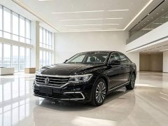 Volkswagen Passat 330TSI Luxury - ფოტო 1