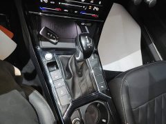 Volkswagen Passat 330TSI Luxury - ფოტო 14