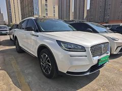Lincoln Explorer 2.0T Two-Wheel Drive Premium - ფოტო 4