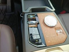 BMW iX xDrive50 - ფოტო 14