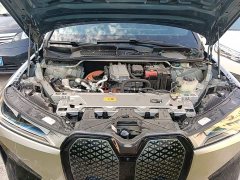 BMW iX xDrive50 - ფოტო 20