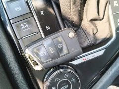 Volkswagen Tiguan L Facelift 380TSI Automatic AWD R-Line Comfort 7-Seater - ფოტო 9