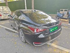 Lexus ES 200 Excellence Edition - ფოტო 5