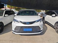Toyota Sienna 2021 2.5L Hybrid Premium Edition - ფოტო 6