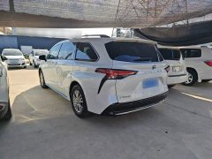 Toyota Sienna 2021 2.5L Hybrid Premium Edition - ფოტო 8