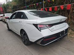 Hyundai Elantra 2023 1.5L CVT GLX Elite - ფოტო 5