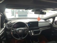 Honda Odyssey 2.0L e:HEV Luxury - ფოტო 10