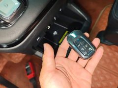 Honda Odyssey 2.0L e:HEV Luxury - ფოტო 9