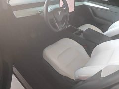 Tesla Model Y Long Range All-Wheel Drive 3D7 - ფოტო 15