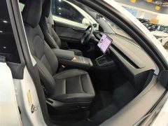Tesla Model Y Rear-Wheel Drive - ფოტო 20