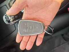 Cadillac XT4 28T FWD Luxury - ფოტო 17
