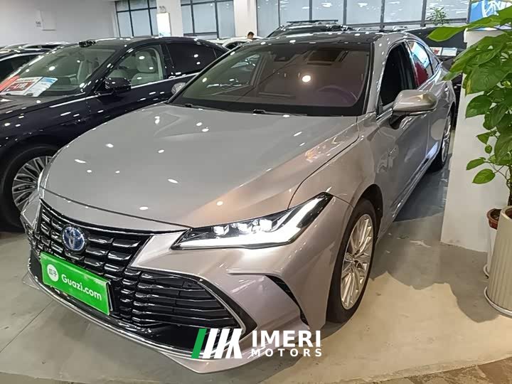 Toyota Avalon Hybrid 2.5L XLE Premium - ავტომობილი ჩინეთიდან