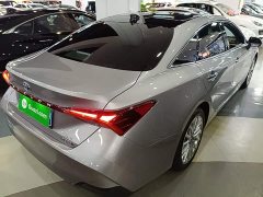 Toyota Avalon Hybrid 2.5L XLE Premium - ფოტო 5