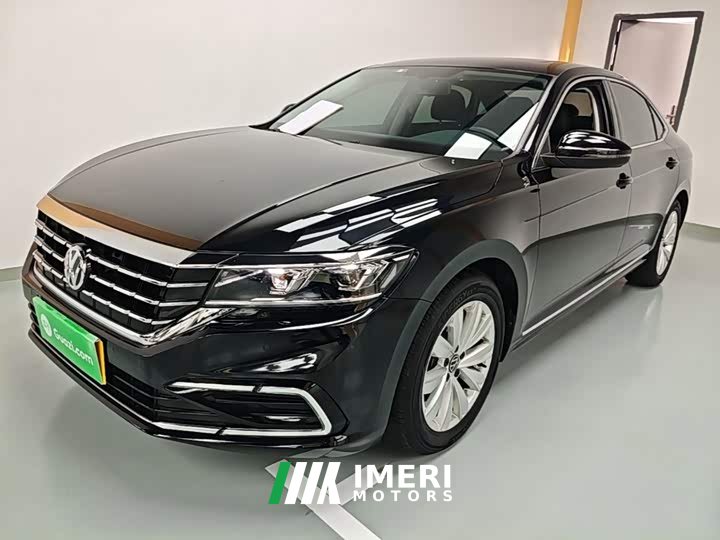 Volkswagen Passat 330TSI Elite - ავტომობილი ჩინეთიდან