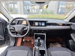 SAIC MG i5 1.5L Manual Comfort Edition - ფოტო 10