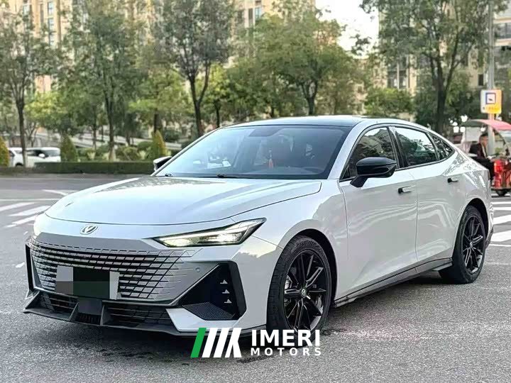 Changan UNI-V 1.5T Deluxe - ავტომობილი ჩინეთიდან