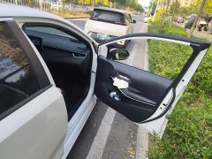 Toyota Corolla Hybrid 1.8H E-CVT Luxury - ფოტო 19