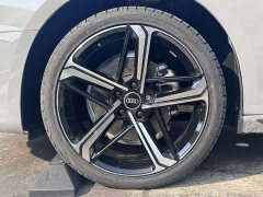 Audi A4L 200 Million Units Joyful Edition 40 TFSI Luxury Dynamic - ფოტო 15