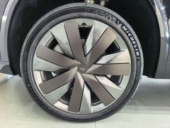 Li Auto L9 Livis - ფოტო 13