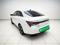 Hyundai Elantra 1.5L CVT Luxury - ფოტო 4
