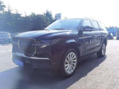 Lincoln Navigator 3.5T Presidential Edition - ფოტო 1