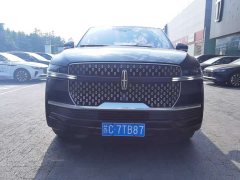 Lincoln Navigator 3.5T Presidential Edition - ფოტო 2
