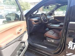 Lincoln Navigator 3.5T Presidential Edition - ფოტო 5