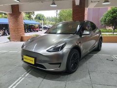 Tesla Model Y Rear-Wheel Drive - ფოტო 1