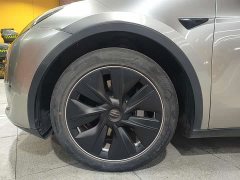 Tesla Model Y Rear-Wheel Drive - ფოტო 15