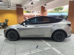 Tesla Model Y Rear-Wheel Drive - ფოტო 2