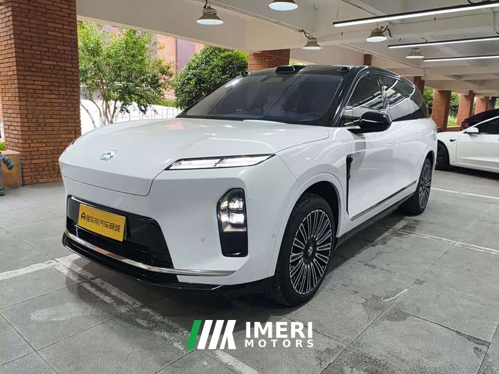 NIO ES8 Six-Seat Executive Luxury Edition