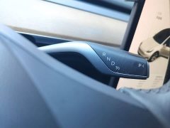 Tesla Model Y Standard Range RWD - ფოტო 10