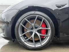 Tesla Model 3 Performance All-Wheel Drive - ფოტო 8