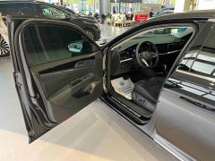 Volkswagen Passat Outstanding Edition 380TSI Dragon Ascendant Version - ფოტო 6