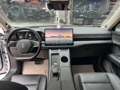AITO M5 Extended Range AWD Performance - ფოტო 5