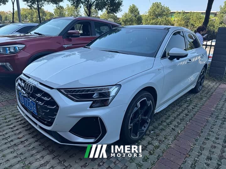 Audi A3 Sportback 35TFSI Flying Spur Exclusive Edition Luxury Selection Package (Southern Edition) - ავტომობილი ჩინეთიდან