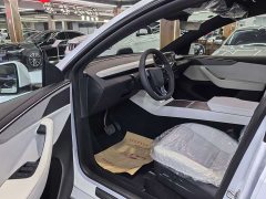 Tesla Model Y Long Range All-Wheel Drive - ფოტო 7