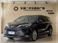 Toyota Sienna 2.5L Hybrid Premium Luxury Edition - ფოტო 1