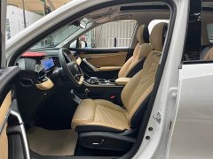Geely Boyue L 1.5TD DCT Luxury - ფოტო 9