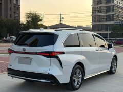 Toyota Sienna 2.5L Hybrid Comfort Edition - ფოტო 7