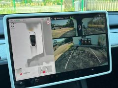 Tesla Model Y Rear-Wheel Drive - ფოტო 12