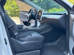 Tesla Model Y Rear-Wheel Drive - ფოტო 7
