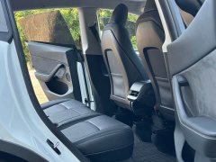 Tesla Model Y Rear-Wheel Drive - ფოტო 9