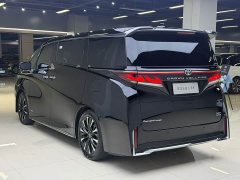 Toyota Vellfire Crown Hybrid 2.5L Executive Premier Edition - ფოტო 6