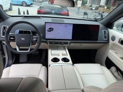 Li Auto L6 Max - ფოტო 10
