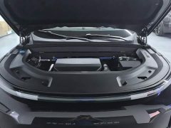 Li Auto L9 Pro - ფოტო 10