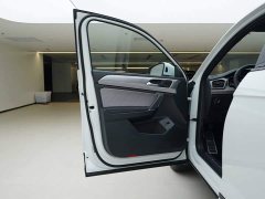 Volkswagen Taos 2023 380TSI AWD R-Line Pro Smart Edition - ფოტო 15